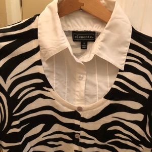 WOMAN’S ZEBRA PRiNT SWEATER